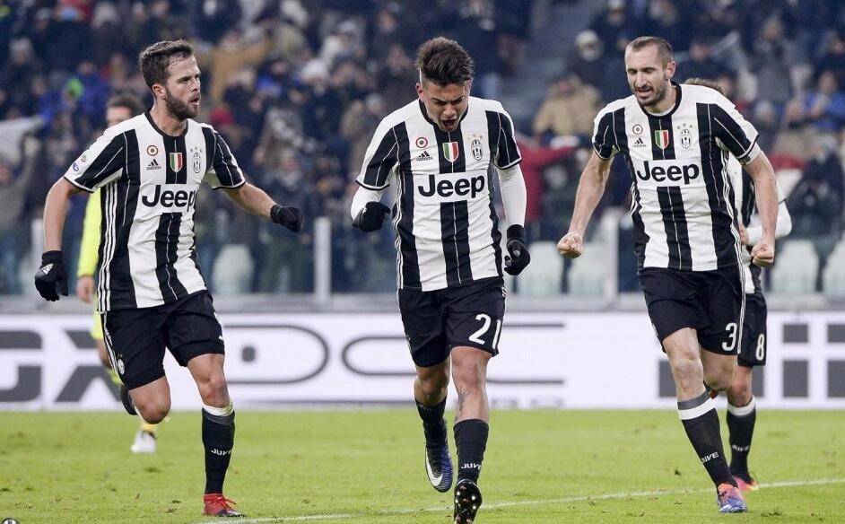 约基奇首节85.7%命中率砍16分，掘金手握15分领先（约基奇首节命中率85.7%轰下16分，掘金取得15分领先）