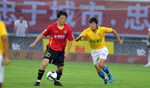 随着奥萨苏纳2-0,西甲最新积分榜出炉：多支老牌劲旅沉沦令人唏嘘（奥萨苏纳2-0取胜，西甲积分榜更新：多支传统强队低迷令人唏嘘）