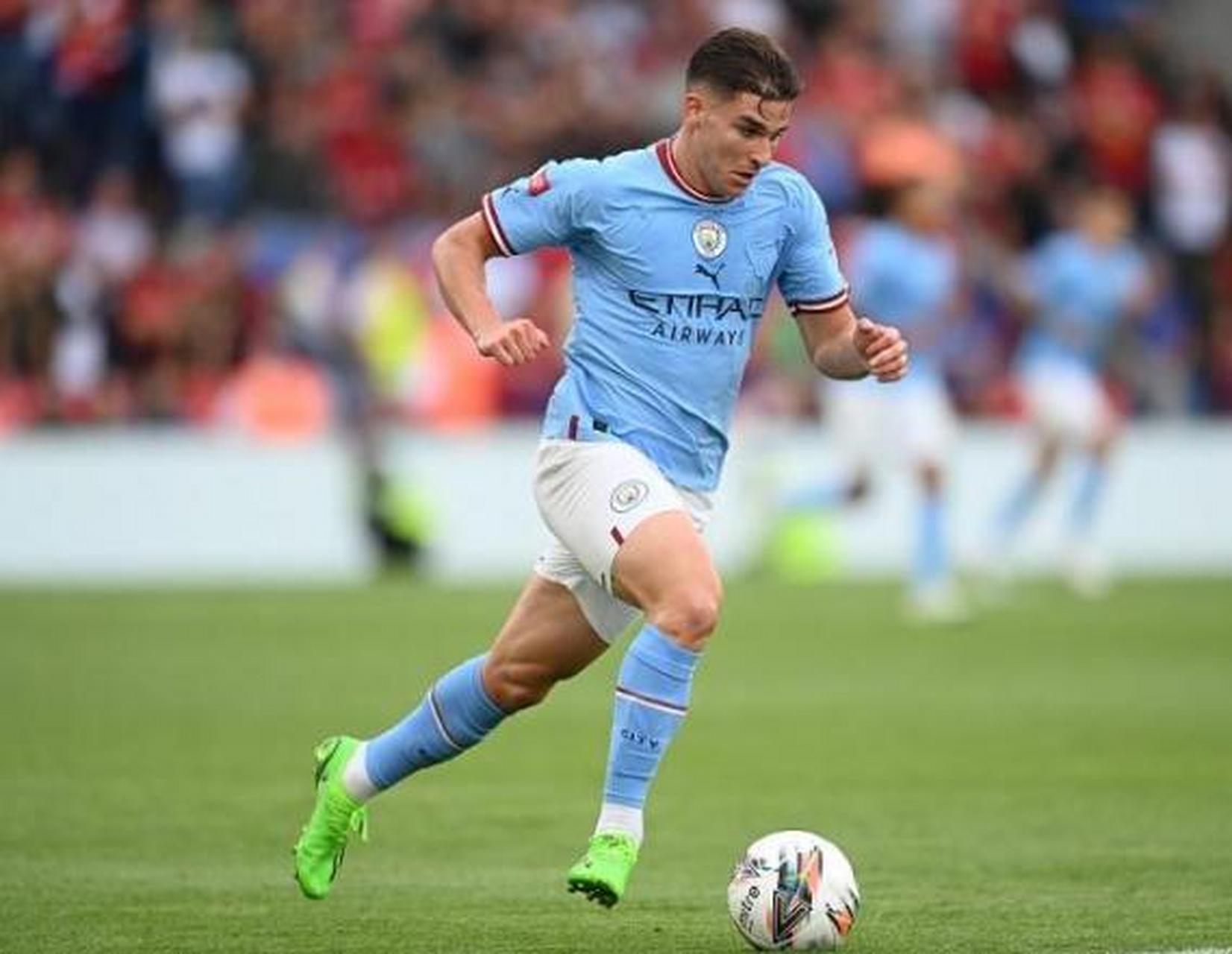 触球最少的人，决定了胜负（胜负由触球最少者定夺）