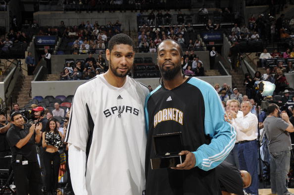 海牛vs三镇：5外援PK4外援，买乌郎先发，帕拉西奥斯替补（海牛对阵三镇：五外援对决四外援，买乌郎首发，帕拉西奥斯替补）