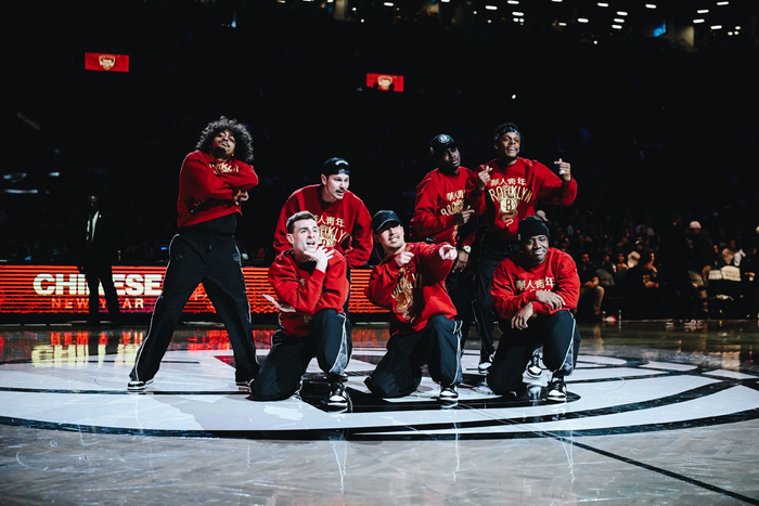 国脚恢复训练，伤病情况明显好转（国脚重返训练场，伤情显著改善）