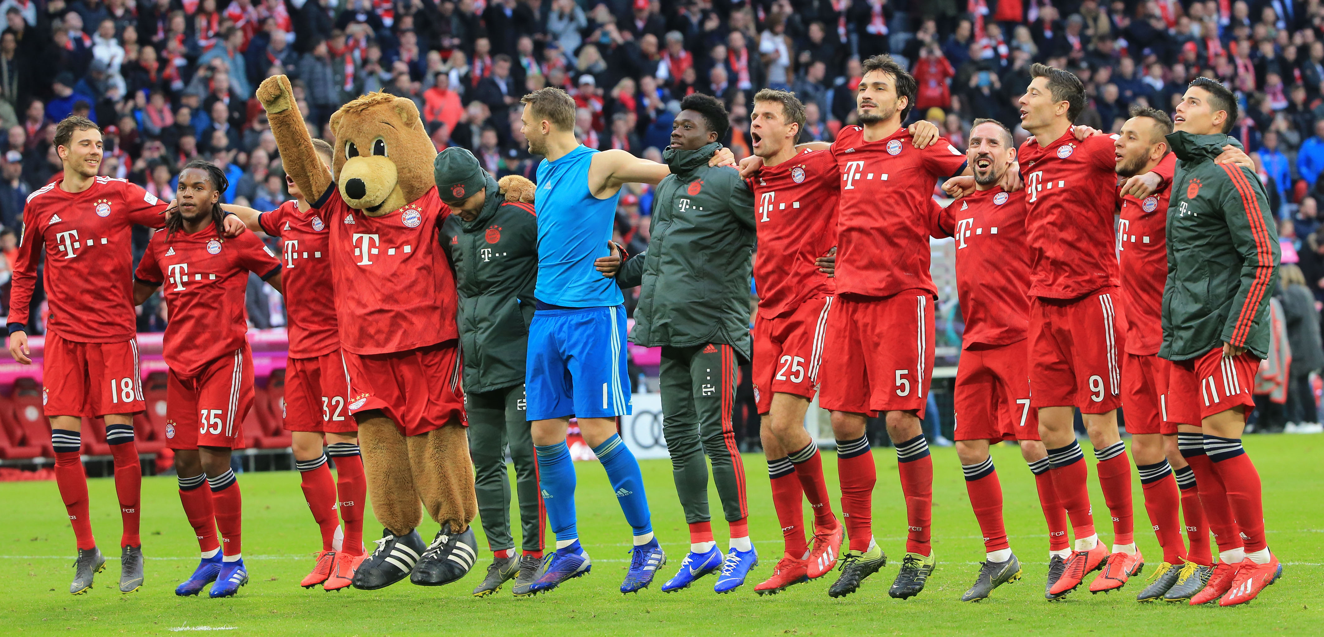 39岁拉莫斯拒退役！曝冬窗重返欧洲，最后梦想：再战世界杯（39岁拉莫斯不退役：或冬窗回归欧洲，目标再战世界杯）