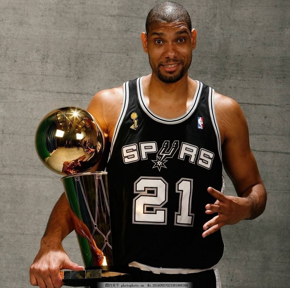 吉格斯：阿马德对现在的曼联太重要了，他在曼联没有替代者（吉格斯：阿马德之于当下曼联至关重要，队内无人可替代）