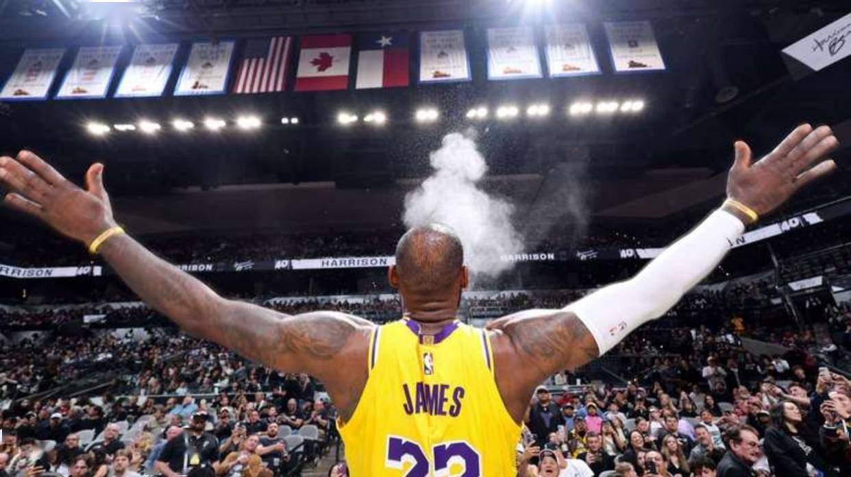 Opta分析巴萨战术：伊尼戈离队＆中前场球员伤缺影响高位防线（Opta解析巴萨：伊尼戈离队与中前场伤缺削弱高位防线）