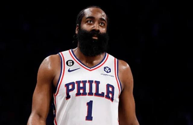 斯波谈希罗脚趾伤势：训练师觉得上场不妥当，会在明天重新评估（斯波更新希罗脚趾伤势：训练师建议暂不出战，明日再评估）