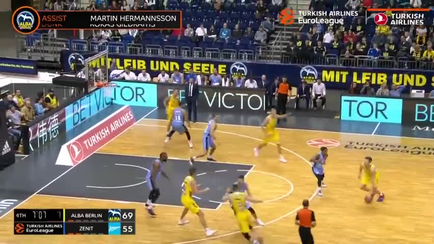 詹姆斯高效29分末节收割比赛，湖人险胜76人迎关键胜利（詹姆斯29分末节接管，湖人险胜76人拿下关键一胜）