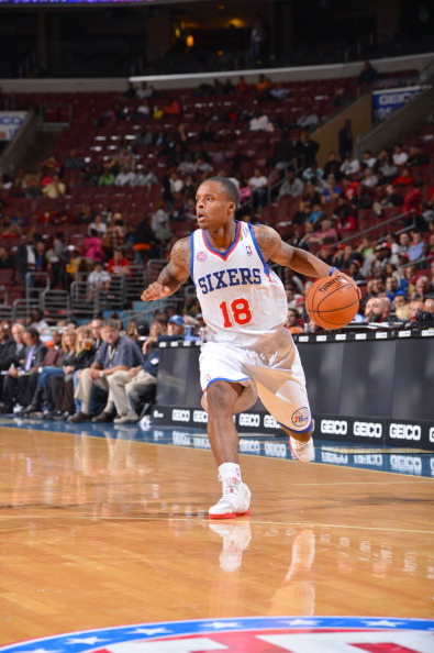 手递手传球后得分效率Top10：库里1.74领跑 华子1.35第二 KD第九（手递手配合后得分效率前十：库里1.74第一，华子1.35第二，KD第9）