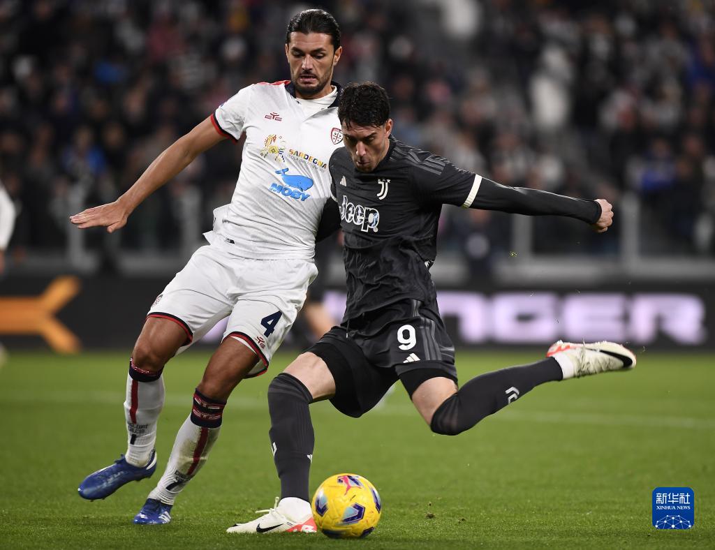 梅西：斯卡洛尼总是充满激情；阿根廷拥有很多非凡的球员（梅西盛赞斯卡洛尼激情四射：阿根廷坐拥众多杰出球员）