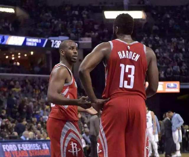 30号再续，弗林蓬社媒展示利物浦新赛季球衣（30号继续沿用，弗林蓬社媒晒利物浦新赛季球衣）