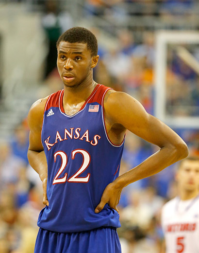 皇马16岁天才首获一线队征召！后防告急 卡斯蒂利亚新星临危受命（皇马后防告急！16岁天才首次入选一线队，卡斯蒂利亚新星火线救场）