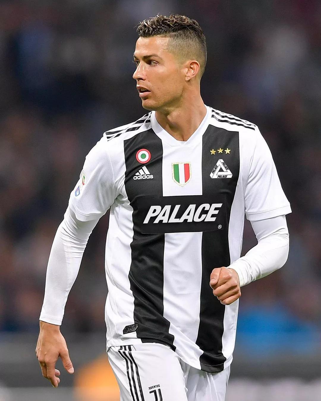 2025／26赛季英超：曼联1月锁定塞门约！不补中场欧战难入局（2025／26英超前瞻：曼联一月拿下塞门约，若不补强中场恐无缘欧战）