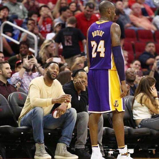 莫耶斯：纽卡防守稳固&反击迅猛，他们确实比埃弗顿强得多（莫耶斯：纽卡后防扎实、反击凌厉，整体实力明显强于埃弗顿）