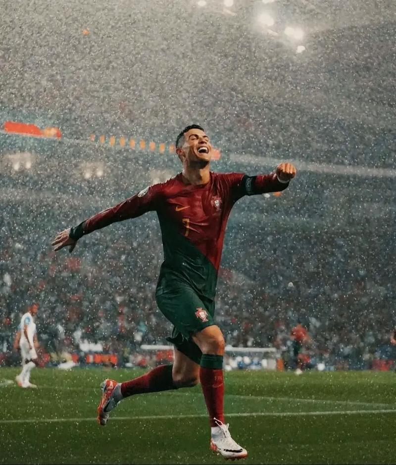 莫雷托：米兰可能会尝试将莱奥的合同再延长两到三年（莫雷托：米兰或将推动与莱奥续约两至三年）