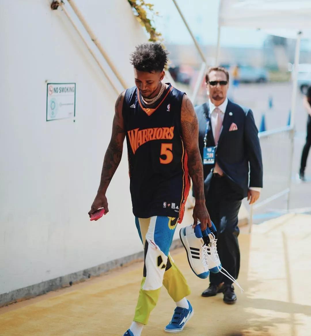 罗马诺：拜仁不会很快决定买断雅克松，但球员不会留在切尔西（罗马诺：拜仁暂缓雅克松买断决定，球员不会继续效力切尔西）