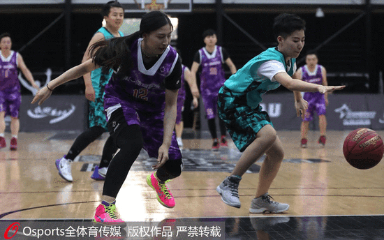 亚冠5轮1分！海港主帅赛后表演语言艺术：球迷打脸，蓉城再补一刀（亚冠5轮仅1分！海港主帅赛后花式回应遭球迷回怼，蓉城再补刀）