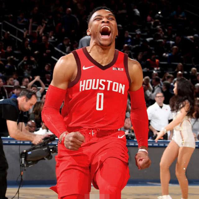 曼晚：曼联已收到B费的检查报告，即便伤愈也会有很高的复发风险（曼晚：曼联已获B费检查结果，即使康复复发风险仍高）