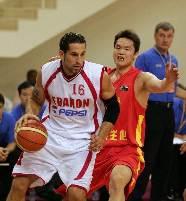 勇士球员得分效率高，命中率稳定（勇士队员高效得分，投篮命中率稳健）