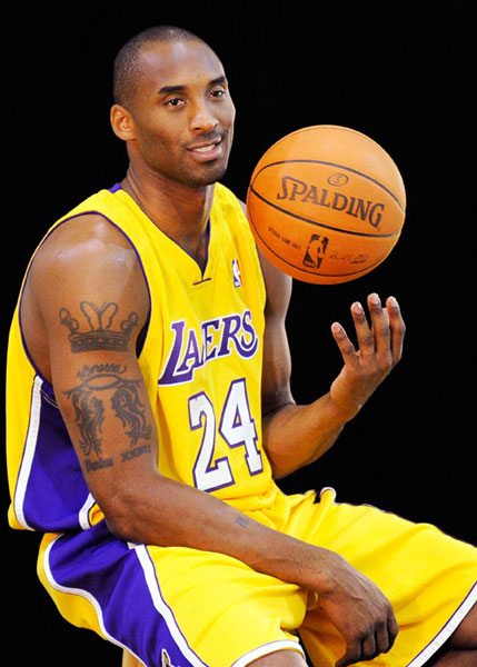 德媒：拜仁不会把16岁中卫基亚拉放走，他很快会签下一份长约（德媒：拜仁拒放16岁中卫基亚拉，续长约在即）