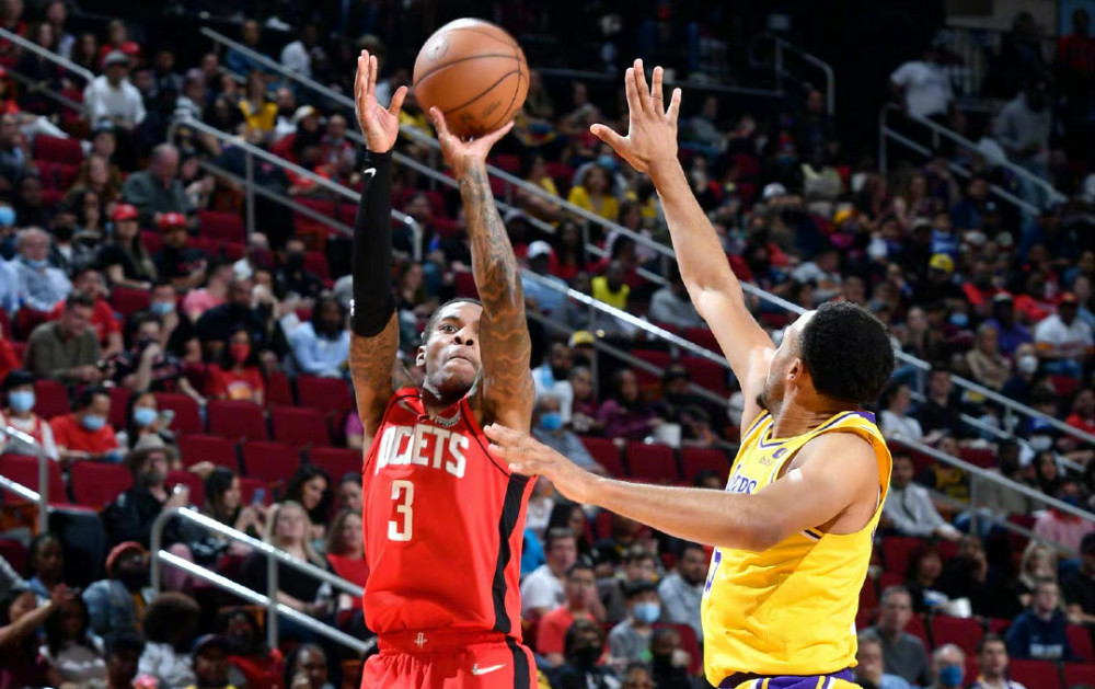 霍福德回归后如何使用？TJD过去7场在场时勇士净效率+13.0（霍福德复出如何调度？TJD近7战在场期间勇士百回合净胜13.0分）